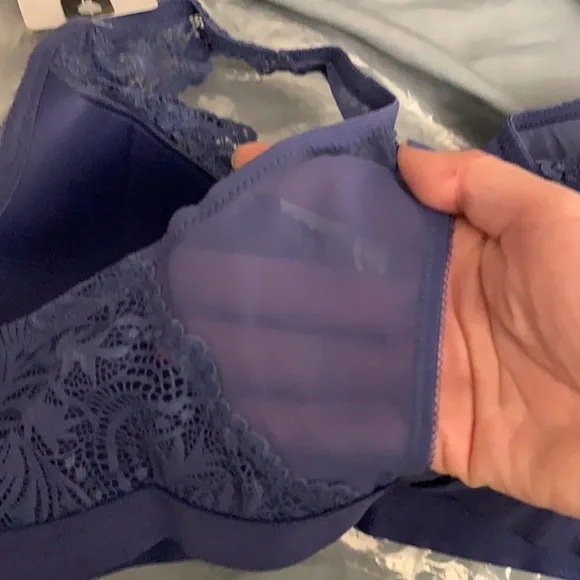 New Wonderbra x 2 blue and purple unwired thin padded - Picture 8 of 11